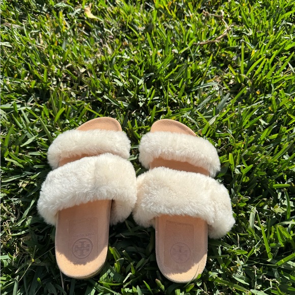 Tory Burch Sheldon Shearling Two-Band Slide in Neutral size 6.5 women - Picture 6 of 15